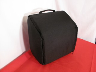 Soft side loading case for 8 bass accordion